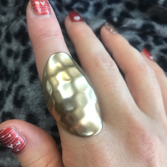 Jewelry - 🌟BOGO🌟Gold tone stretchy ring